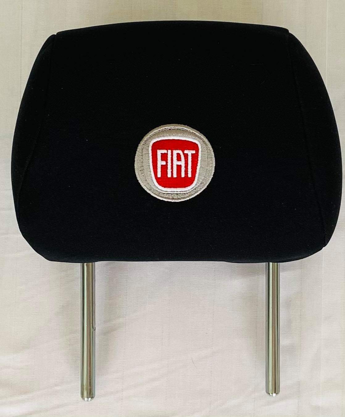 Fekete FIAT fejtámla huzat logóval - 2db